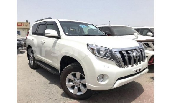 Sayi Imported Toyota Prado White Mota in Import - Dubai a Maseru Sayi Imported Toyota Prado White Mota in Import - Dubai a Maseru