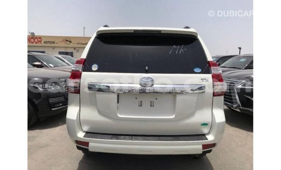 Sayi Imported Toyota Prado White Mota in Import - Dubai a Maseru Sayi Imported Toyota Prado White Mota in Import - Dubai a Maseru