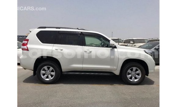 Sayi Imported Toyota Prado White Mota in Import - Dubai a Maseru Sayi Imported Toyota Prado White Mota in Import - Dubai a Maseru