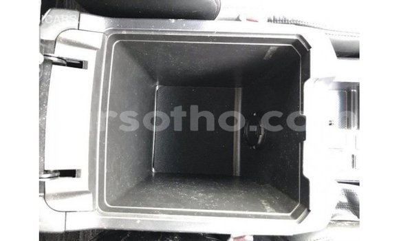 Sayi Imported Toyota Prado White Mota in Import - Dubai a Maseru Sayi Imported Toyota Prado White Mota in Import - Dubai a Maseru