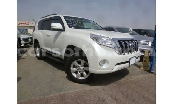 Acheter Import Voiture Toyota Prado Blanc à Import - Dubai, Maseru Acheter Import Voiture Toyota Prado Blanc à Import - Dubai, Maseru