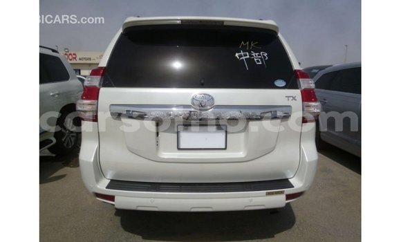 Acheter Import Voiture Toyota Prado Blanc à Import - Dubai, Maseru Acheter Import Voiture Toyota Prado Blanc à Import - Dubai, Maseru