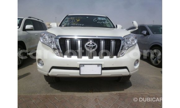 Acheter Import Voiture Toyota Prado Blanc à Import - Dubai, Maseru Acheter Import Voiture Toyota Prado Blanc à Import - Dubai, Maseru