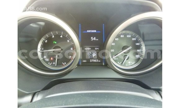 Acheter Import Voiture Toyota Prado Blanc à Import - Dubai, Maseru Acheter Import Voiture Toyota Prado Blanc à Import - Dubai, Maseru