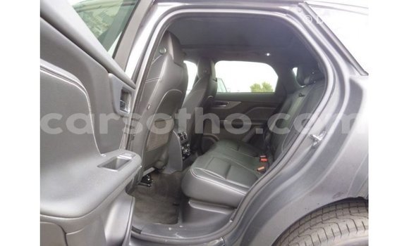 اشتري Imported Jaguar F-Type Black سيارة في Import - Dubai في Maseru اشتري Imported Jaguar F-Type Black سيارة في Import - Dubai في Maseru