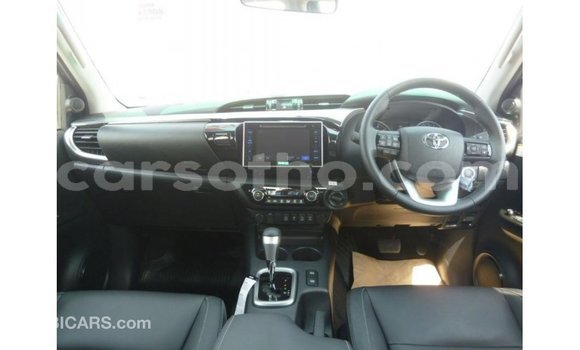 Sayi Imported Toyota Hilux Black Mota in Import - Dubai a Maseru Sayi Imported Toyota Hilux Black Mota in Import - Dubai a Maseru