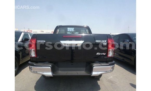 Sayi Imported Toyota Hilux Black Mota in Import - Dubai a Maseru Sayi Imported Toyota Hilux Black Mota in Import - Dubai a Maseru