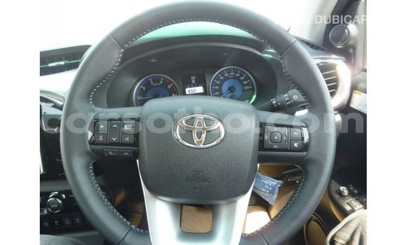 Sayi Imported Toyota Hilux Black Mota in Import - Dubai a Maseru Sayi Imported Toyota Hilux Black Mota in Import - Dubai a Maseru