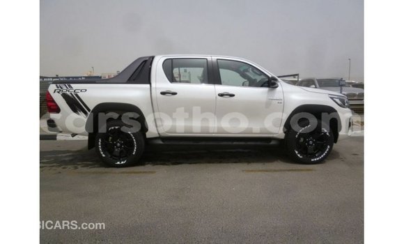 اشتري Imported Toyota Hilux White سيارة في Import - Dubai في Maseru اشتري Imported Toyota Hilux White سيارة في Import - Dubai في Maseru