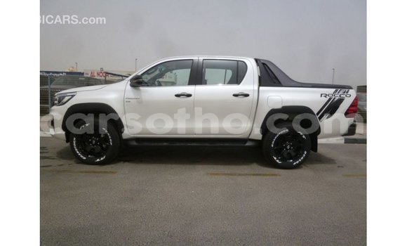 اشتري Imported Toyota Hilux White سيارة في Import - Dubai في Maseru اشتري Imported Toyota Hilux White سيارة في Import - Dubai في Maseru