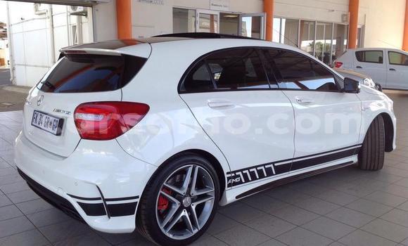 Sayi Na hannu Mercedes-Benz A-klasse AMG White Mota in Maseru a Maseru Sayi Na hannu Mercedes-Benz A-klasse AMG White Mota in Maseru a Maseru