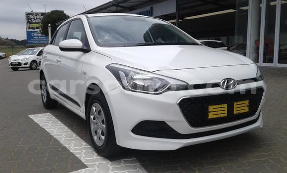 Acheter Occasion Voiture Hyundai i30 Blanc à Maseru, Maseru Acheter Occasion Voiture Hyundai i30 Blanc à Maseru, Maseru