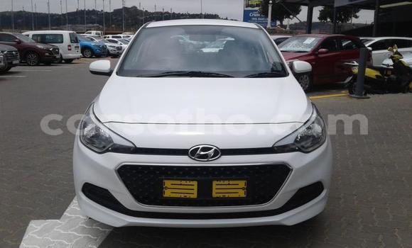 Acheter Occasion Voiture Hyundai i30 Blanc à Maseru, Maseru Acheter Occasion Voiture Hyundai i30 Blanc à Maseru, Maseru