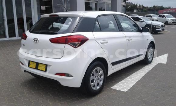 Acheter Occasion Voiture Hyundai i30 Blanc à Maseru, Maseru Acheter Occasion Voiture Hyundai i30 Blanc à Maseru, Maseru