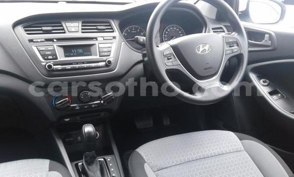 Acheter Occasion Voiture Hyundai i30 Blanc à Maseru, Maseru Acheter Occasion Voiture Hyundai i30 Blanc à Maseru, Maseru