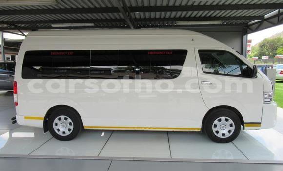 Acheter Occasion Voiture Toyota 4Runner Blanc à Maseru, Maseru Acheter Occasion Voiture Toyota 4Runner Blanc à Maseru, Maseru