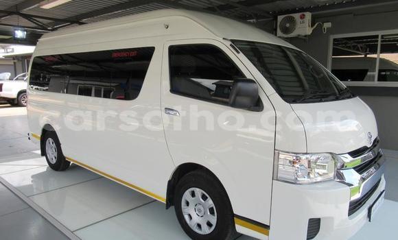 Acheter Occasion Voiture Toyota 4Runner Blanc à Maseru, Maseru Acheter Occasion Voiture Toyota 4Runner Blanc à Maseru, Maseru