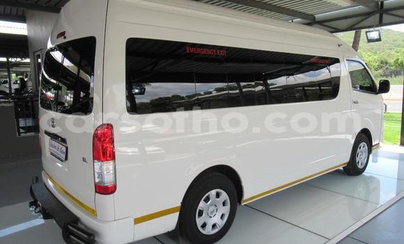 Acheter Occasion Voiture Toyota 4Runner Blanc à Maseru, Maseru Acheter Occasion Voiture Toyota 4Runner Blanc à Maseru, Maseru