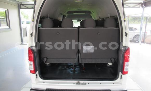 Acheter Occasion Voiture Toyota 4Runner Blanc à Maseru, Maseru Acheter Occasion Voiture Toyota 4Runner Blanc à Maseru, Maseru