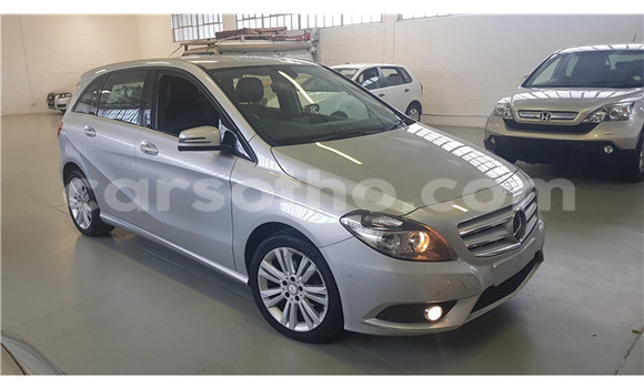 Acheter Occasion Voiture Mercedes-Benz B-klasse Gris à Maseru, Maseru Acheter Occasion Voiture Mercedes-Benz B-klasse Gris à Maseru, Maseru