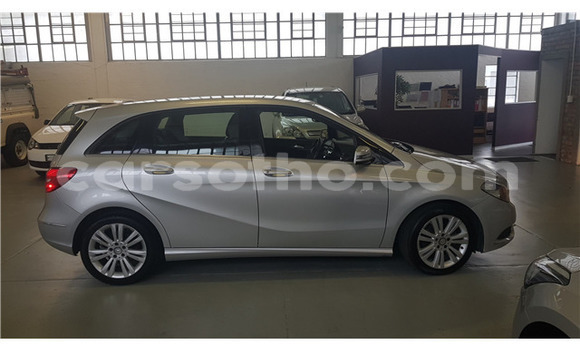 Acheter Occasion Voiture Mercedes-Benz B-klasse Gris à Maseru, Maseru Acheter Occasion Voiture Mercedes-Benz B-klasse Gris à Maseru, Maseru