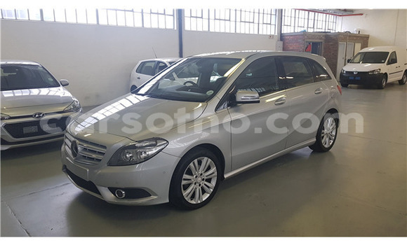 Acheter Occasion Voiture Mercedes-Benz B-klasse Gris à Maseru, Maseru Acheter Occasion Voiture Mercedes-Benz B-klasse Gris à Maseru, Maseru