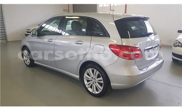 Acheter Occasion Voiture Mercedes-Benz B-klasse Gris à Maseru, Maseru Acheter Occasion Voiture Mercedes-Benz B-klasse Gris à Maseru, Maseru
