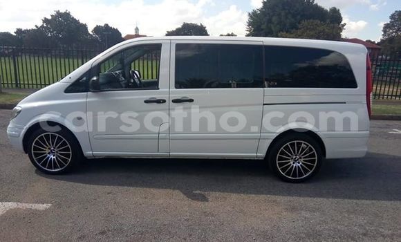 Acheter Occasion Voiture Mercedes-Benz Viano Blanc à Maseru, Maseru Acheter Occasion Voiture Mercedes-Benz Viano Blanc à Maseru, Maseru