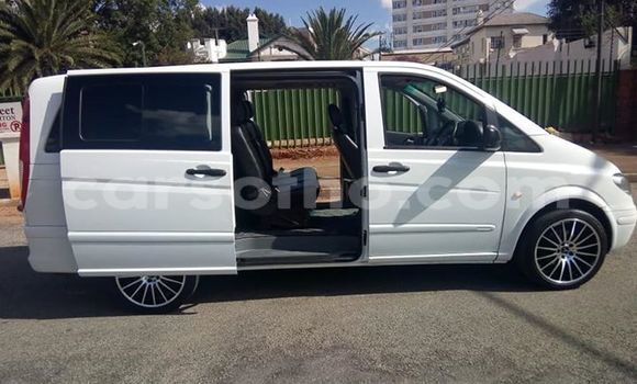 Acheter Occasion Voiture Mercedes-Benz Viano Blanc à Maseru, Maseru Acheter Occasion Voiture Mercedes-Benz Viano Blanc à Maseru, Maseru