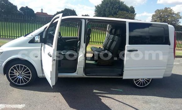 Acheter Occasion Voiture Mercedes-Benz Viano Blanc à Maseru, Maseru Acheter Occasion Voiture Mercedes-Benz Viano Blanc à Maseru, Maseru