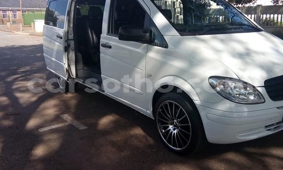 Acheter Occasion Voiture Mercedes-Benz Viano Blanc à Maseru, Maseru Acheter Occasion Voiture Mercedes-Benz Viano Blanc à Maseru, Maseru