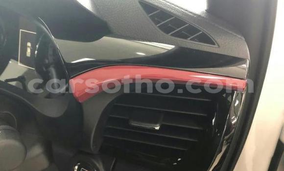 Buy Used Toyota Hilux White Car in Maseru in Maseru Buy Used Toyota Hilux White Car in Maseru in Maseru