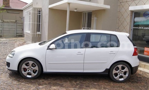 Sayi Na hannu Volkswagen Golf White Mota in Mafeteng a Mafeteng Sayi Na hannu Volkswagen Golf White Mota in Mafeteng a Mafeteng