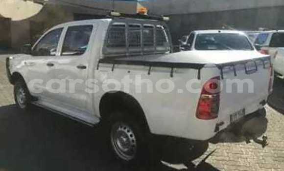Buy Used Toyota Hilux White Car in Maseru in Maseru Buy Used Toyota Hilux White Car in Maseru in Maseru
