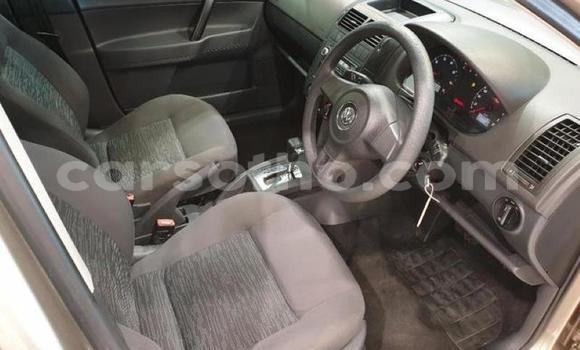 Sayi Na hannu Volkswagen Polo Silver Mota in Maseru a Maseru Sayi Na hannu Volkswagen Polo Silver Mota in Maseru a Maseru