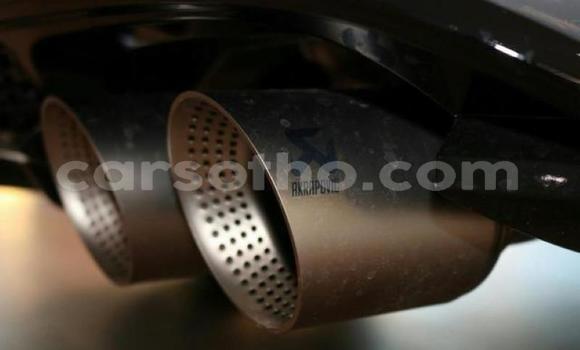 Buy Used Volkswagen Golf R White Car in Maseru in Maseru Buy Used Volkswagen Golf R White Car in Maseru in Maseru