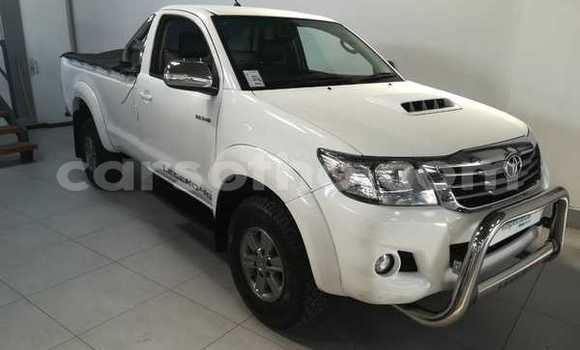 Acheter Occasion Voiture Toyota Hilux Blanc à Maputsoa, Leribe Acheter Occasion Voiture Toyota Hilux Blanc à Maputsoa, Leribe