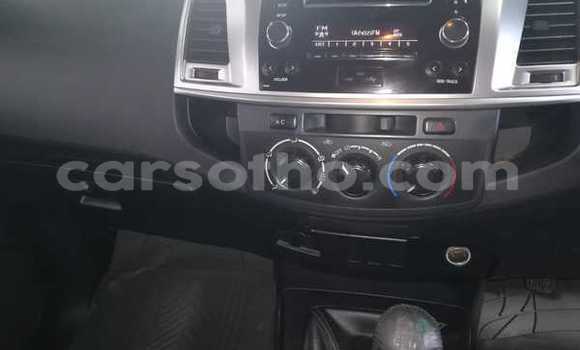 Acheter Occasion Voiture Toyota Hilux Blanc à Maputsoa, Leribe Acheter Occasion Voiture Toyota Hilux Blanc à Maputsoa, Leribe