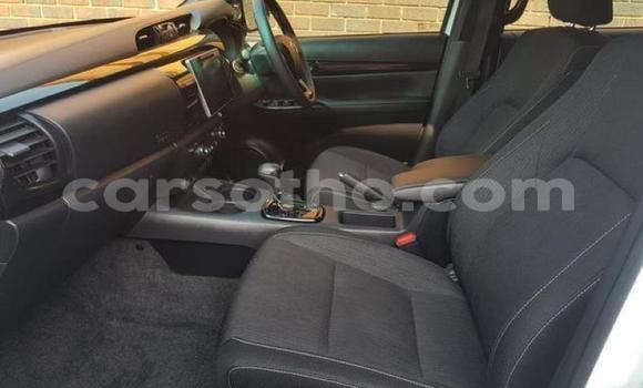 Acheter Occasion Voiture Toyota Hilux Blanc à Maseru, Maseru Acheter Occasion Voiture Toyota Hilux Blanc à Maseru, Maseru