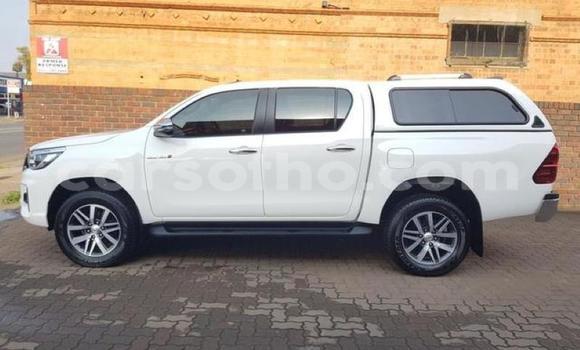 Acheter Occasion Voiture Toyota Hilux Blanc à Maseru, Maseru Acheter Occasion Voiture Toyota Hilux Blanc à Maseru, Maseru