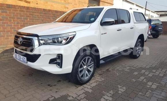 Acheter Occasion Voiture Toyota Hilux Blanc à Maseru, Maseru Acheter Occasion Voiture Toyota Hilux Blanc à Maseru, Maseru