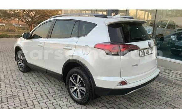 اشتري مستعمل Toyota RAV4 White سيارة في Maputsoa في Leribe اشتري مستعمل Toyota RAV4 White سيارة في Maputsoa في Leribe