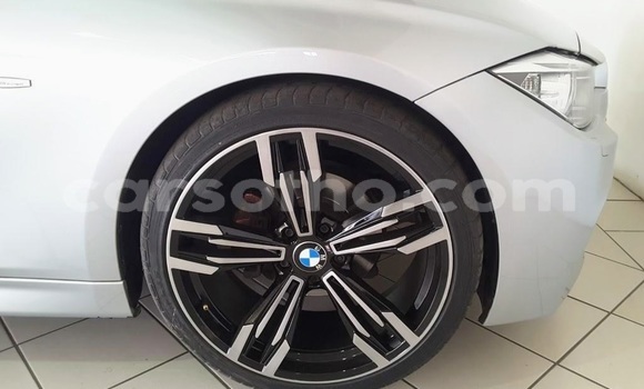 Sayi Na hannu BMW 3–Series Silver Mota in Maseru a Maseru Sayi Na hannu BMW 3–Series Silver Mota in Maseru a Maseru