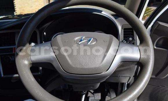 Acheter Occasion Utilitaire Hyundai H200 Blanc à Maseru, Maseru Acheter Occasion Utilitaire Hyundai H200 Blanc à Maseru, Maseru