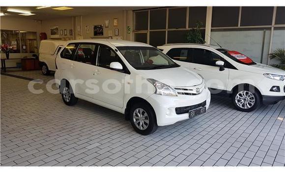Sayi Na hannu Toyota Avanza White Mota in Maseru a Maseru Sayi Na hannu Toyota Avanza White Mota in Maseru a Maseru