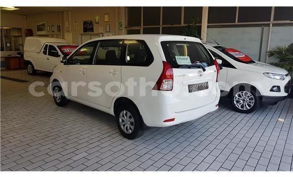 Sayi Na hannu Toyota Avanza White Mota in Maseru a Maseru Sayi Na hannu Toyota Avanza White Mota in Maseru a Maseru