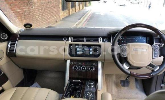 Buy Used Land Rover Range Rover Silver Car in Maputsoe in Leribe Buy Used Land Rover Range Rover Silver Car in Maputsoe in Leribe