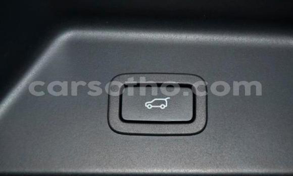 Buy Used Land Rover Range Rover Black Car in Mohale's Hoek in Mohale's Hoek Buy Used Land Rover Range Rover Black Car in Mohale's Hoek in Mohale's Hoek