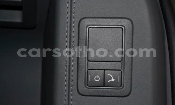 Buy Used Land Rover Range Rover Black Car in Mohale's Hoek in Mohale's Hoek Buy Used Land Rover Range Rover Black Car in Mohale's Hoek in Mohale's Hoek