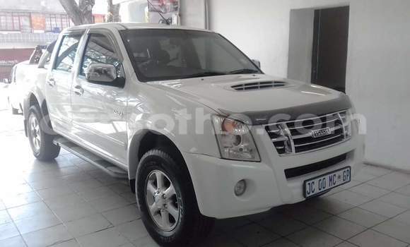 Sayi Na hannu Isuzu KB White Mota in Butha Buthe a Butha-Buthe Sayi Na hannu Isuzu KB White Mota in Butha Buthe a Butha-Buthe